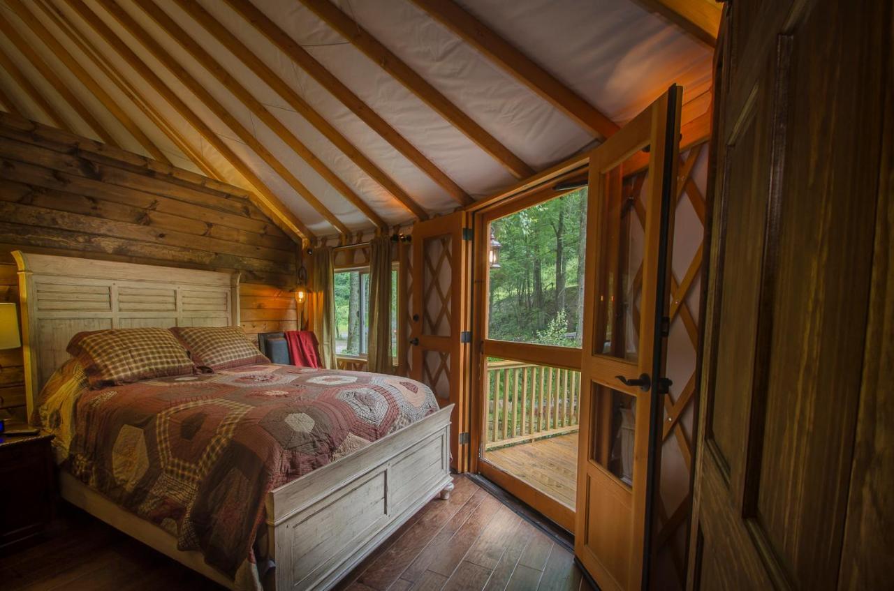 Spring Ridge Luxury Yurt - Creekside Glamping With Private Hot Tub Villa Topton Exterior foto